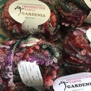 5 skeins Gardenia Trendsetter yarn